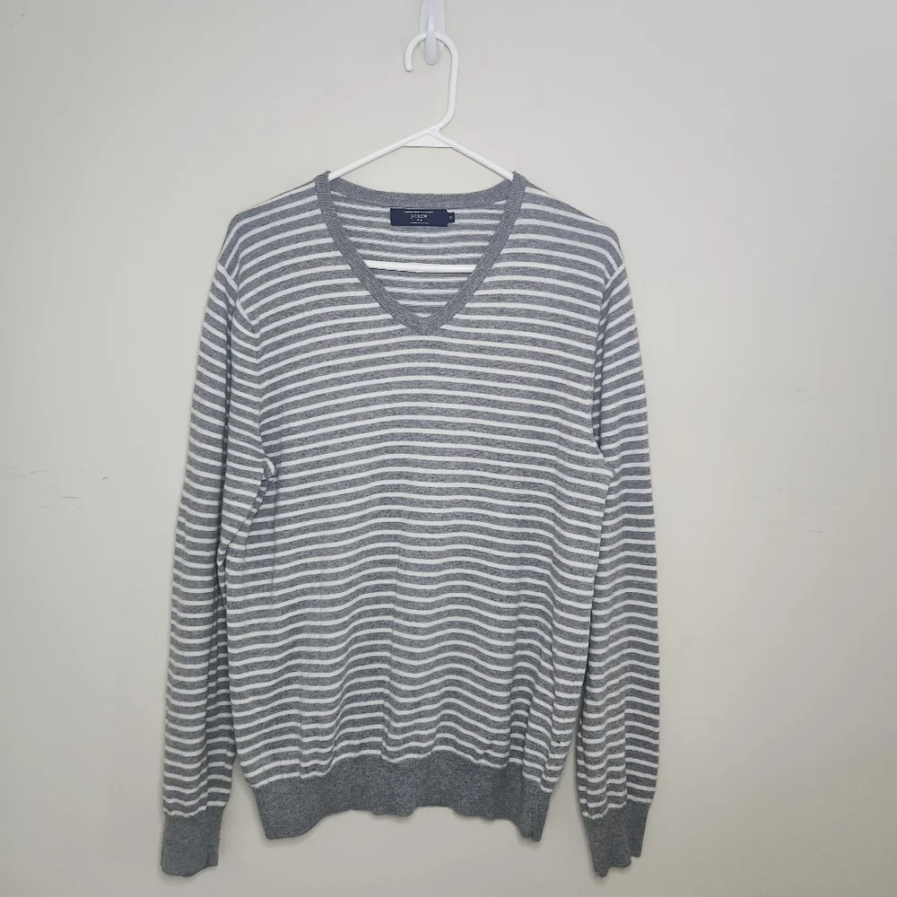 Men's J Crew Gray Striped V-Neck Cotton /Cashmere  Sweater Sz Medium
